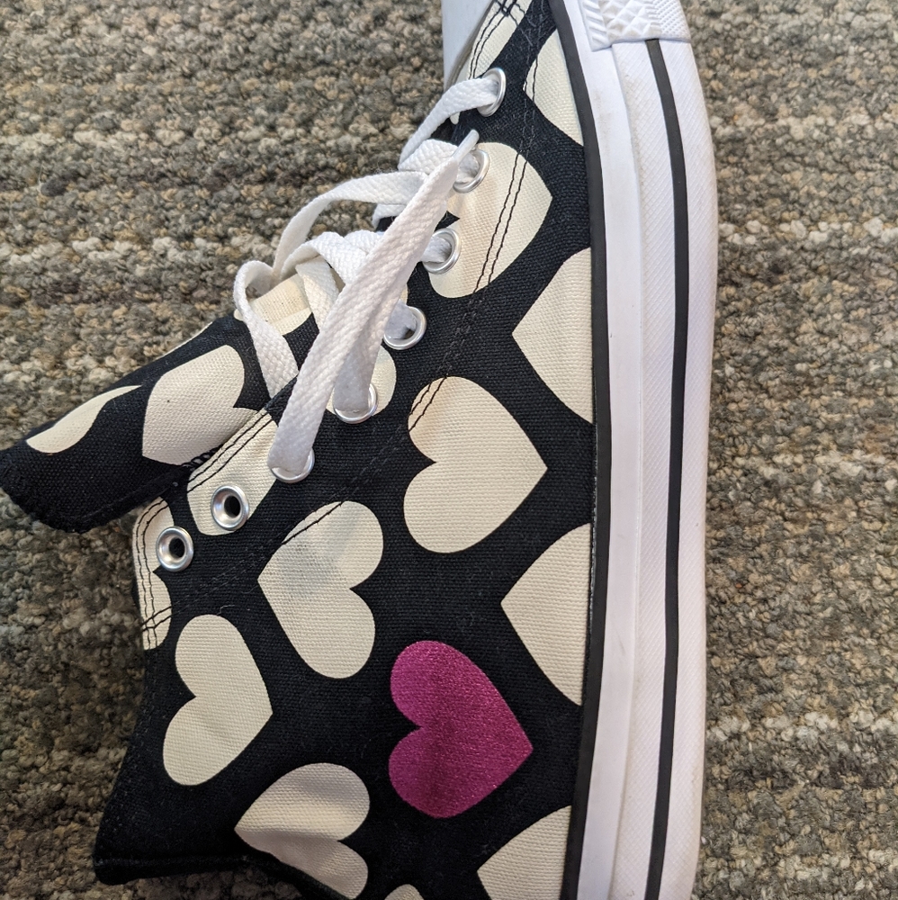 Converse Heart Hightops